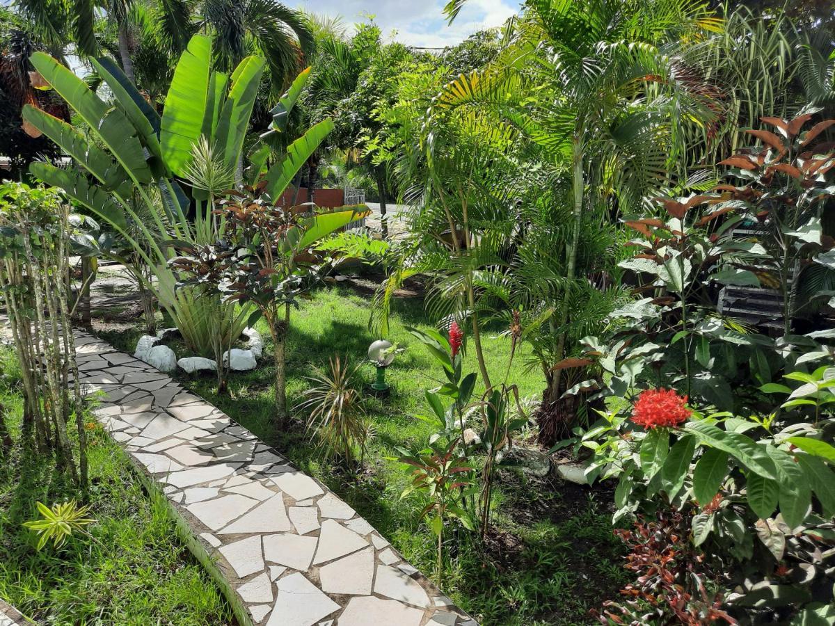 Le Jardin De Massieux Apartment Bouillante Exterior photo