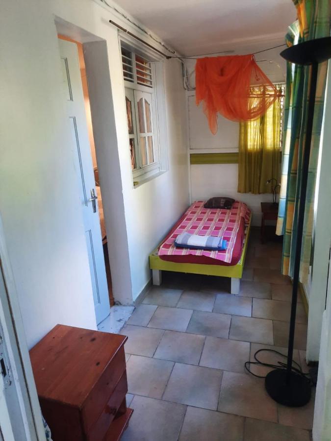 Le Jardin De Massieux Apartment Bouillante Exterior photo