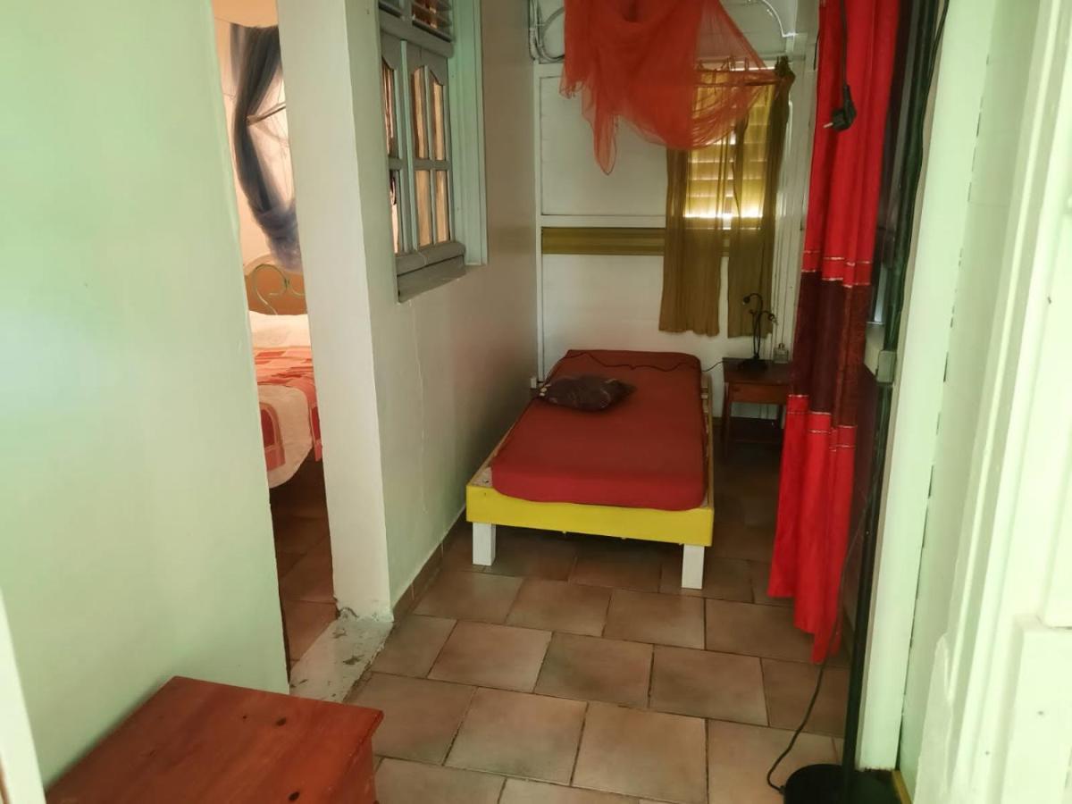 Le Jardin De Massieux Apartment Bouillante Exterior photo